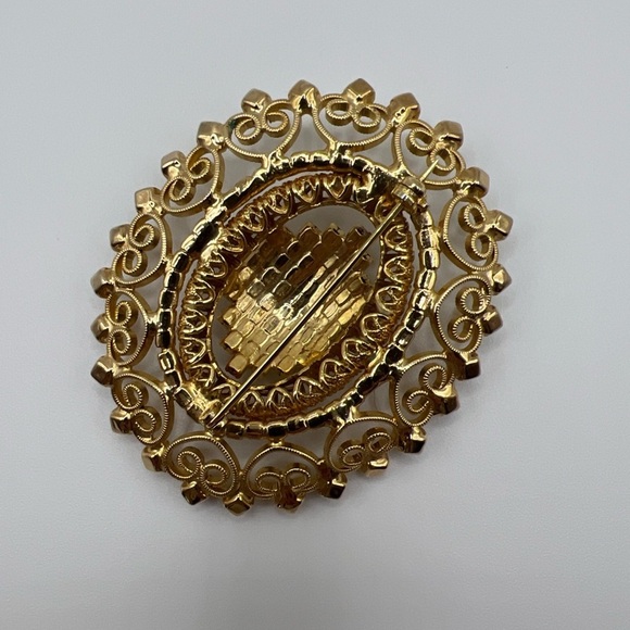 Vintage Gold Filigree Brooch Colorful Aurora Borealis Rhinestones Ornate Pin - Picture 5 of 8